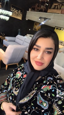 رویا  اسفندیاری