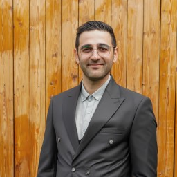 امین احمدی