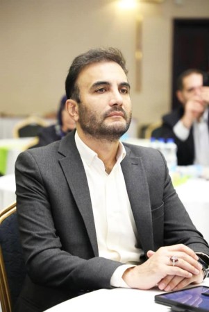 Mahdi  Karimi 